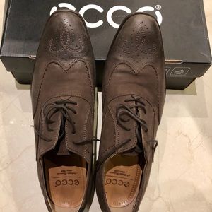 EUC Ecco leather shoes men size 43